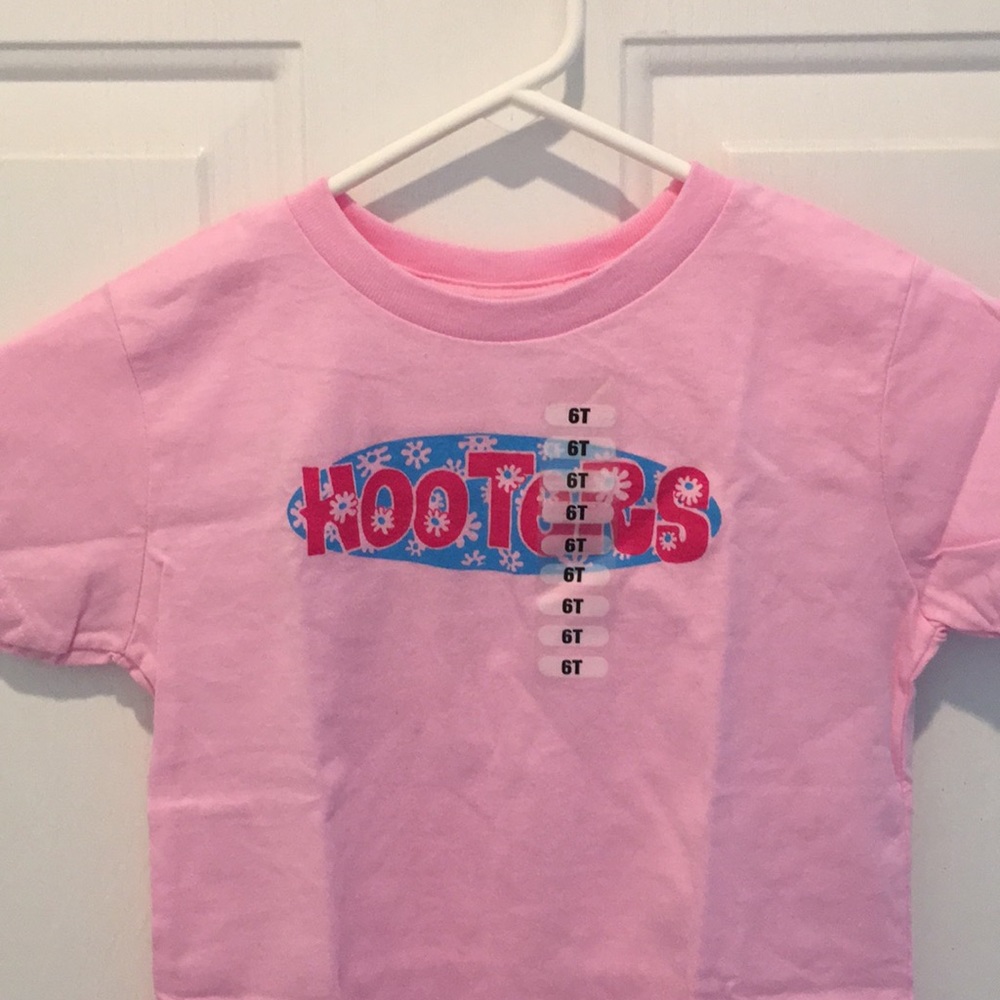New Girls Hooters Surfer T-Shirt Chicago 2T 4T 6T - Picture 2 of 6